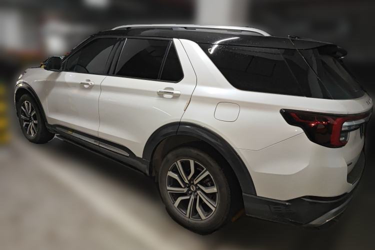 Used Ford Explorer 2023 EcoBoost 285 Four-Wheel Drive Titanium Edition 6 Seats
