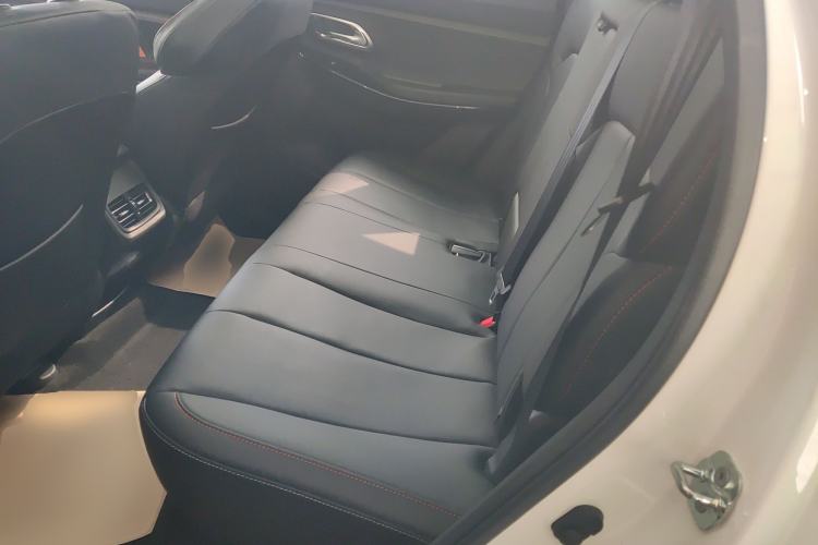 Used CHANGAN OSHAN X7 PLUS 2022 1.5T Blue Whale Edition Automatic Luxury Trim Left Rear Seat