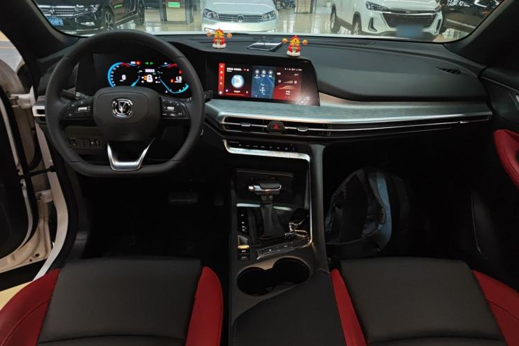 Used CHANGAN CS35PLUS 2022 Blue Whale NE 1.4T DCT Luxury Model
