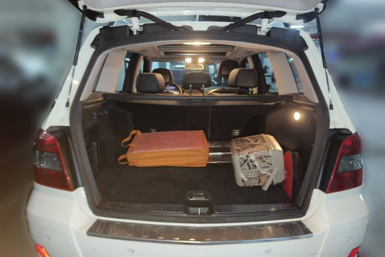 Used Mercedes-Benz GLK-Class 2011 GLK 300 4MATIC Fashion Model Trunk
