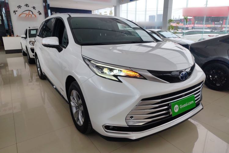Used Toyota Sienna 2021 2.5L Hybrid Platinum Edition
