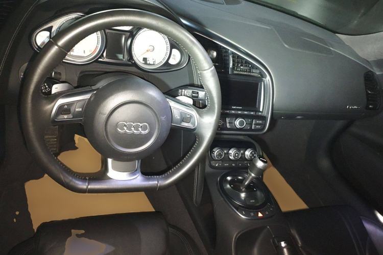 Used Audi R8 2007 4.2 FSI quattro Center Console