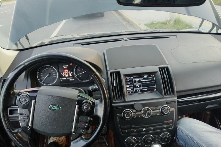Used Land Rover Freelander 2 2013 2.0T Si4 HSE Gasoline Version Center Console