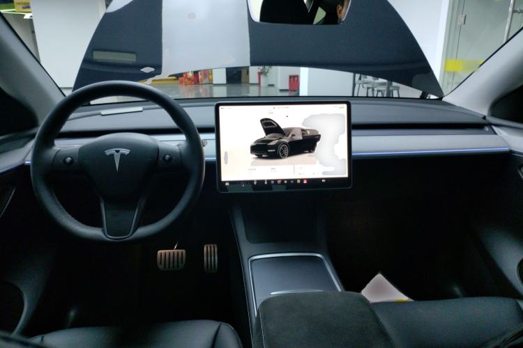 Used Tesla Model Y 2023 High-Performance All-Wheel-Drive Version