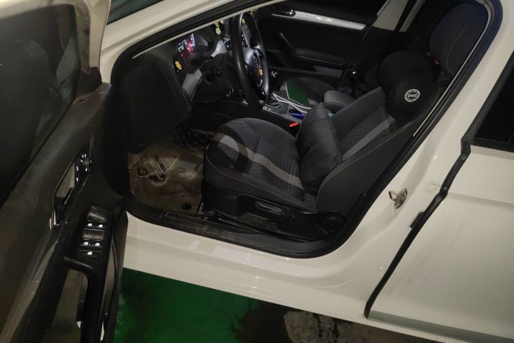 Used Volkswagen Lamando 2019 230TSI Manual Trend Edition China VI Standard Driver Seat