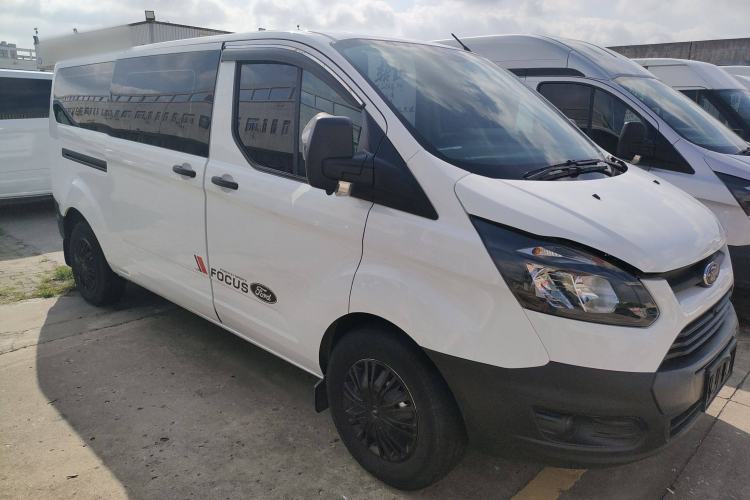 Used Ford Transit 2020 2.0T Diesel Multi-Function Commercial Vehicle Mid-Chassis Low-Roof Design with Dual Rear Doors Meeting China VI Emission Standards