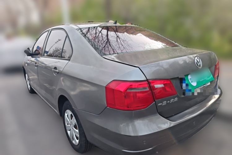 Used Volkswagen Jetta 2015 Value Edition 1.6L Manual Fashionable Style Rear Left 45 Deg