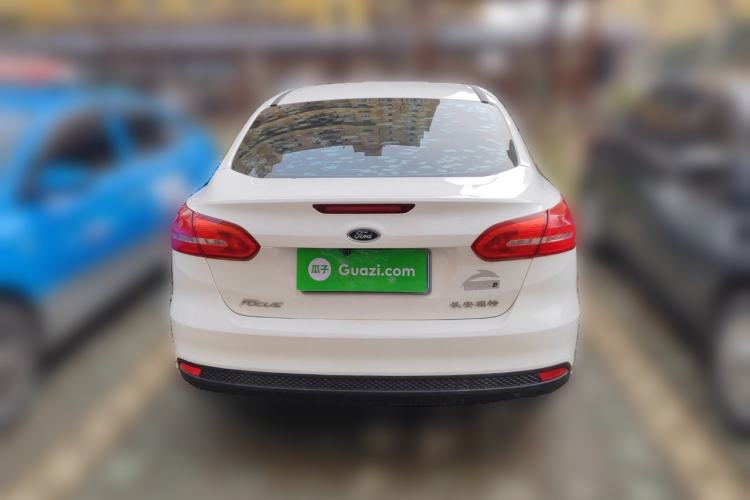 Used Ford Focus 2015 Sedan 1.6L Manual Comfort Model
