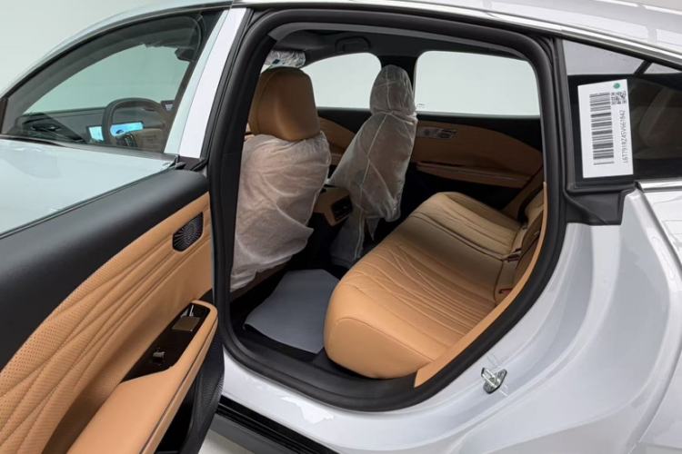 Used Geely Galaxy 8 2025 130km EM-i Deluxe Edition