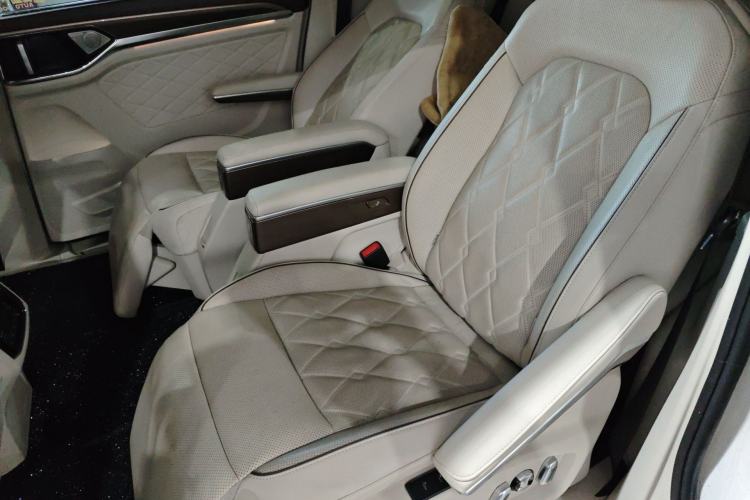 Used Volkswagen Viloran 2020 380TSI Flagship Edition Left Rear Seat