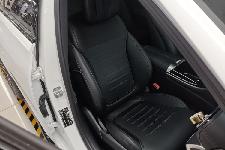 Used Mercedes-Benz C-Class 2024 Facelift C 260 L Night Edition Sport Version Right Front Seat