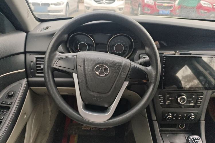Used BAIC Senova D50 2014 1.5L manual standard version
