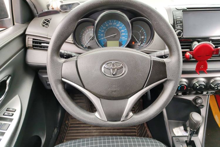Used Toyota YARiS L Zhi Xuan 2015 1.5E Automatic Charm Edition