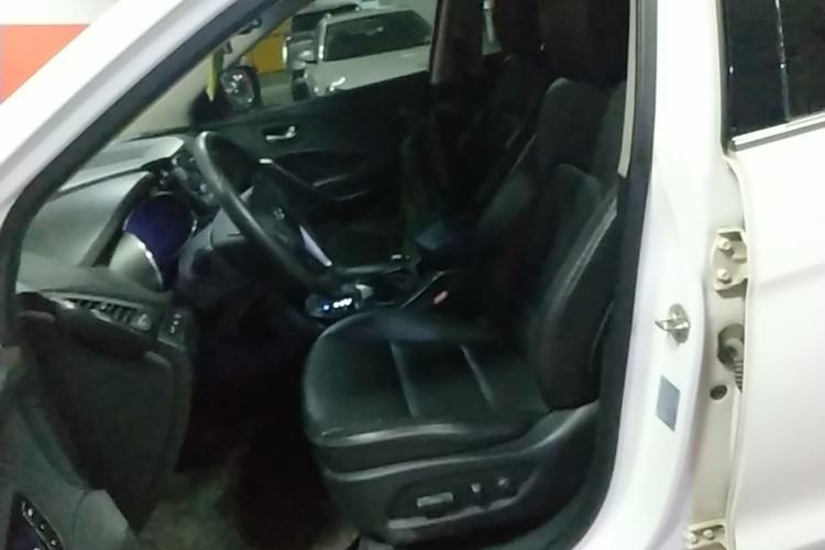 Used Hyundai Santa Fe 2013 2.0T Automatic All-Wheel Drive Top Trim