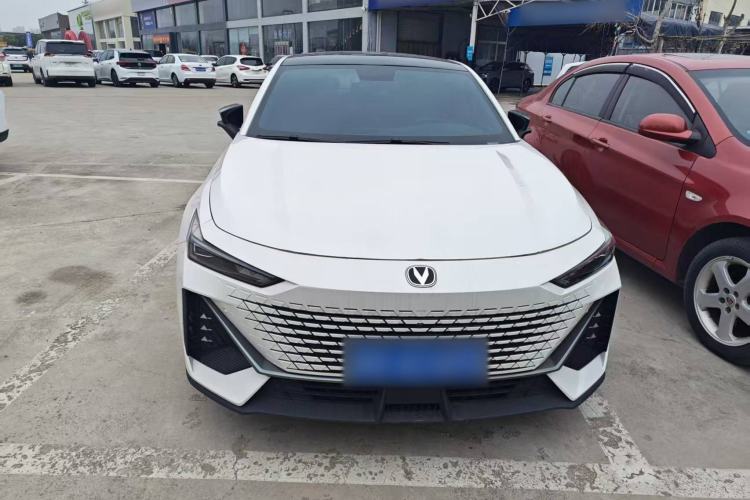 Used CHANGAN UNI-V 2022 1.5T Prestige Version
