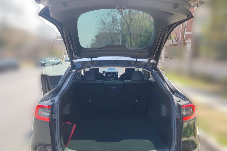 Used Tesla Model Y 2022 Rear-Wheel-Drive Version Trunk