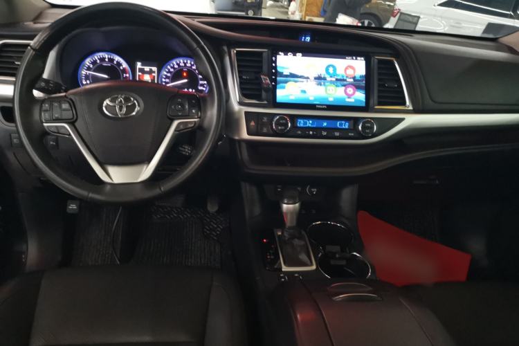 Used Toyota Highlander 2018 2.0T Four-Wheel Drive Luxury Edition 7 Seats China V Emission Standard
