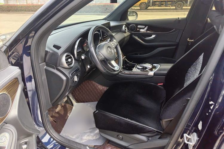 Used Mercedes-Benz GLC 2016 GLC 260 4MATIC Luxury Model