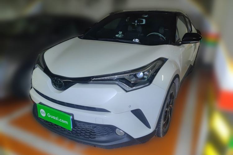 Used Toyota C-HR 2018 2.0L Luxury Sunroof Version China VI Standard