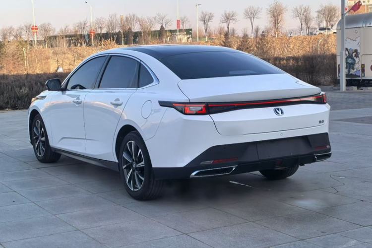 Used Changan Eado 2025 Blue Whale 1.5T 500Bar Flagship Model