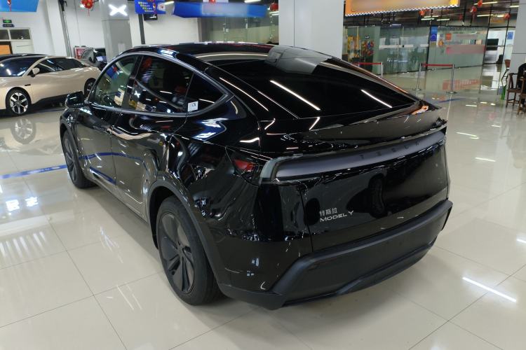 Used Tesla Model Y 2026 Rear-Drive Model
