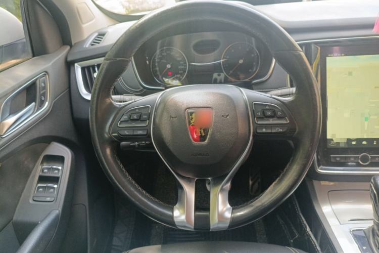 Used Roewe RX5 2016 20T Two-Wheel Drive Automatic Internet Smart Edition
