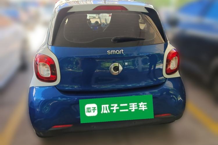 Used smart forfour 2016 1.0L 52 kW Dynamic Edition
