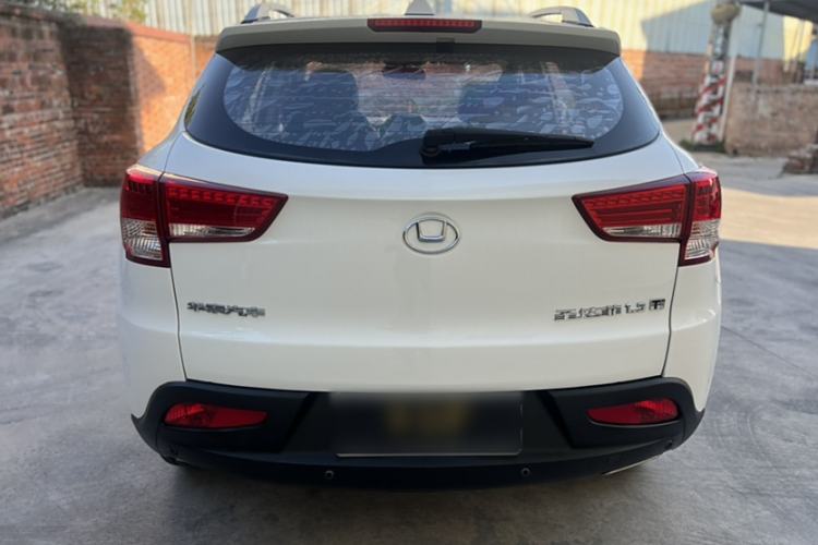 Used Huatai Santa Fe 2016 1.5T Gasoline Manual Two-Wheel Drive Smart Enjoyment i3 Model
