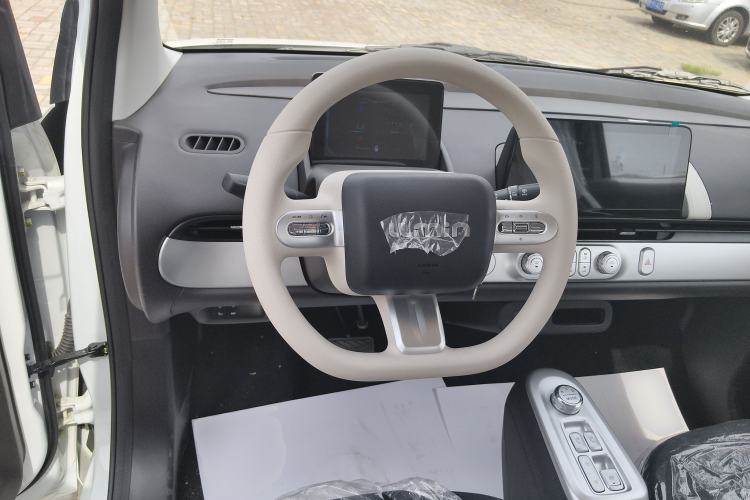 Used CHANGAN NEVO Lumin 2026 Model Treasure Edition 205km Beloved Beige Guoxuan
