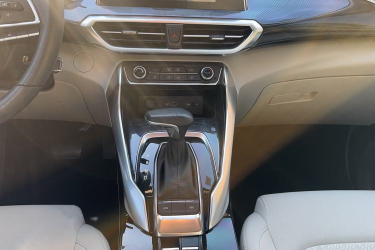 Used SAIC MAXUS Dajia 5 2022 430 km Elite Version 7-Seater