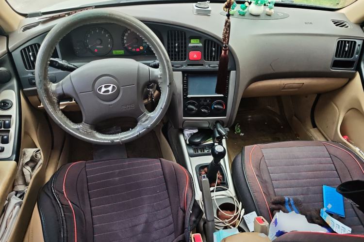 Used Hyundai Elantra 2011 1.6L Manual Comfort Version
