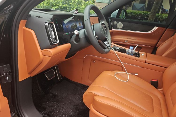 Used Hima AITO M9 2025 Extended-Range Max Version 52 kWh 6-Seater Edition
