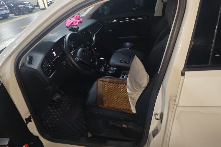 Used Volkswagen T-ROC 2021 Revised Version 280TSI DSG Two-Wheel Drive Elite Connect Edition Left Front Seat