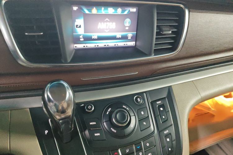 Used Buick GL8 2018 28T Comfort Model China VI Standard