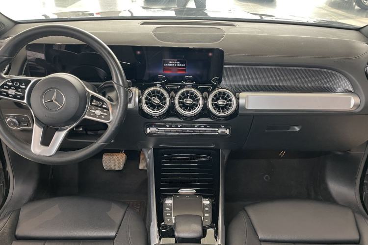 Used Mercedes-Benz GLB 2021 GLB 200 Dynamic Edition Interior 1