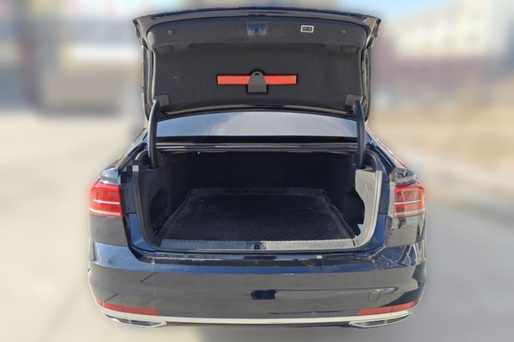 Used Volkswagen Phideon 2021 380TSI Luxury Edition
