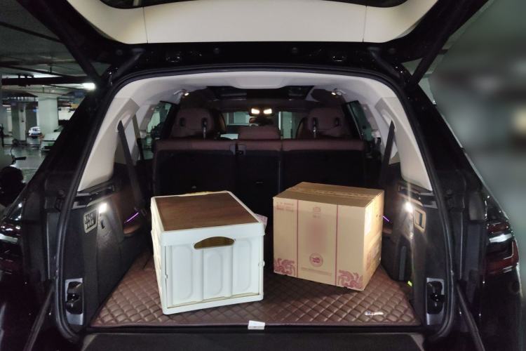 Used BMW X7 2024 xDrive40i Luxury M Sport Package Trunk