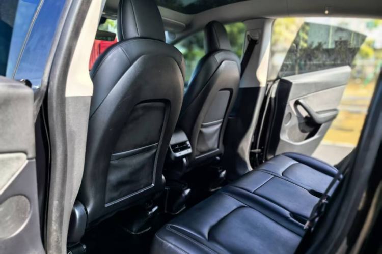 Used Tesla Model Y 2022 Rear-Wheel-Drive Version