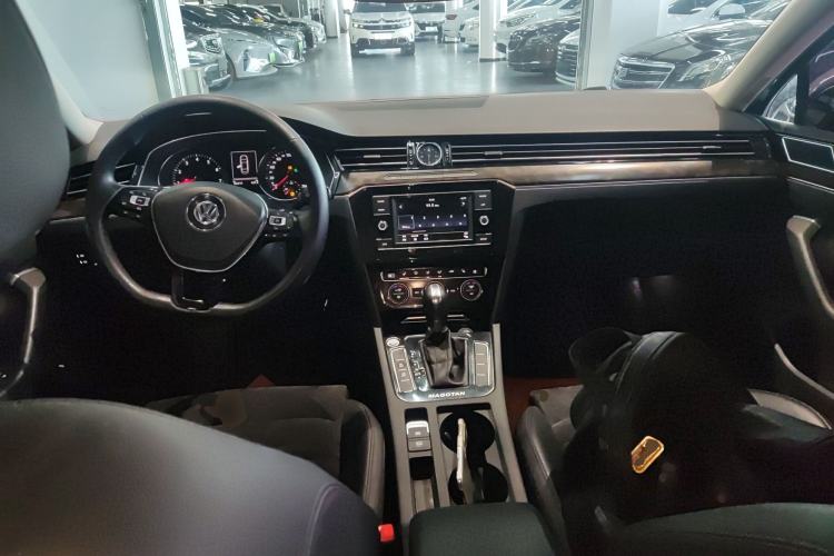 Used Volkswagen Magotan 2018 330TSI DSG Luxury Model