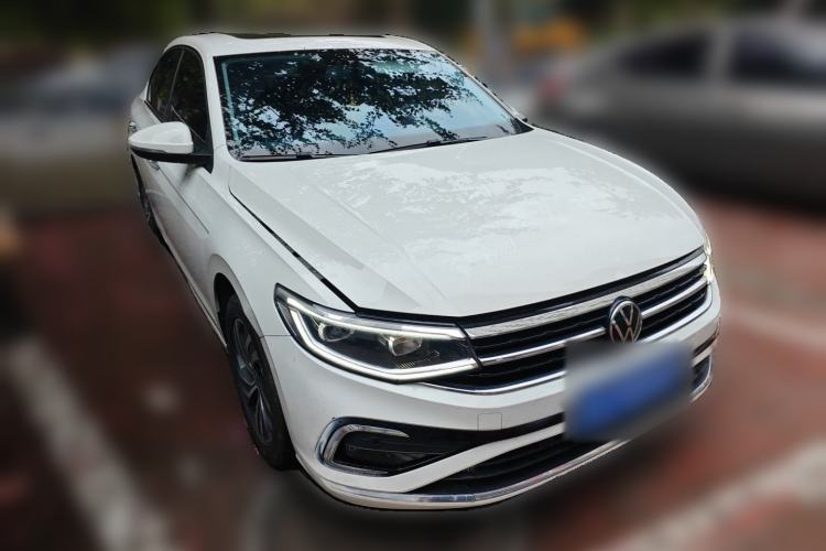 Used Volkswagen Bora 2024 280TSI DSG Comfort Edition Front Right 45 Deg