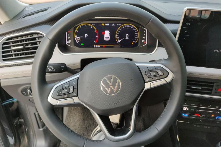 Used Volkswagen Tayron 2023 300TSI Two-Wheel-Drive Luxury Plus Advanced Edition Steering Wheel