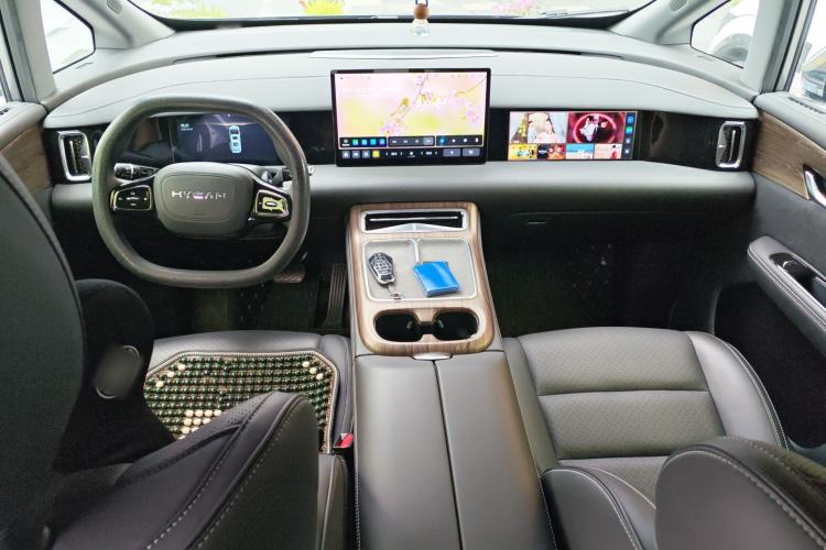 Used Hycan V09 2023 Luxury Edition 620
