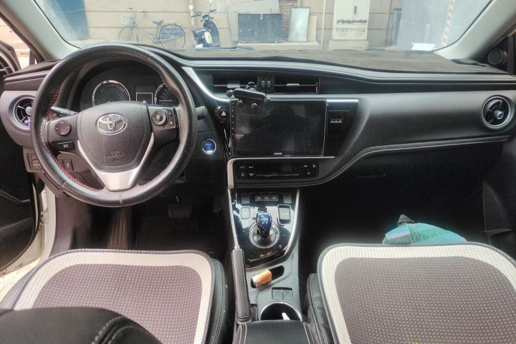 Used Toyota Corolla 2017 Revised Dual-Engine 1.8L E-CVT Leading Edition Center Console