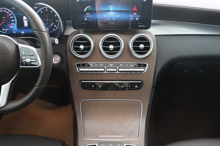 Used Mercedes-Benz GLC 2020 Facelift GLC 300 L 4MATIC Dynamic Edition
