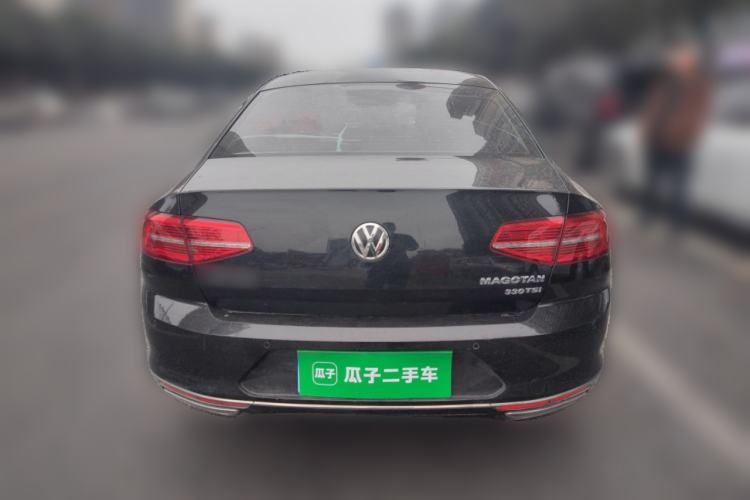 Used Volkswagen Magotan 2018 330TSI DSG Luxury Model Rear