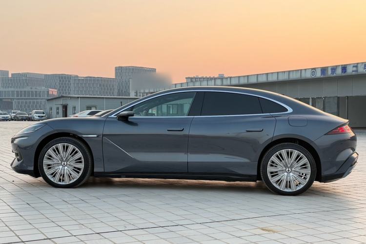 Used Denza Z9 2024 1100 km All-Wheel-Drive Ultra Version