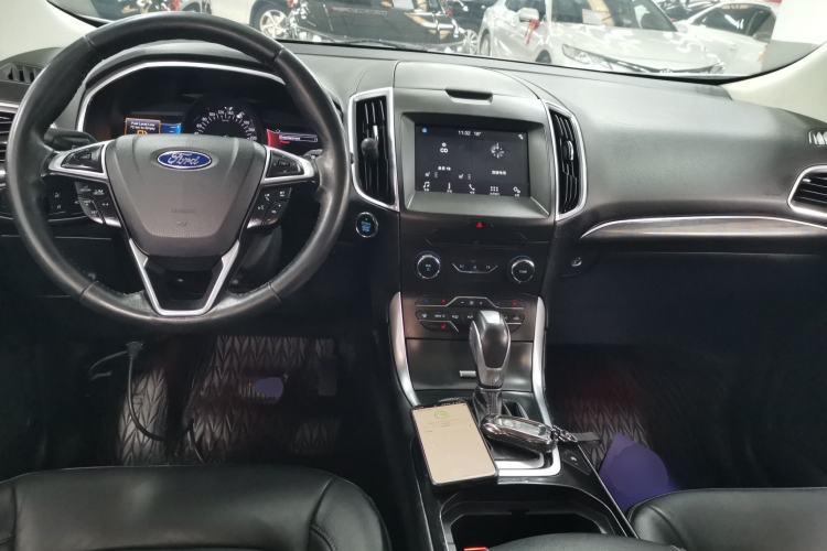 Used Ford Edge 2018 EcoBoost 245 Two-Wheel-Drive Titanium 7-Seater China V Standard Center Console