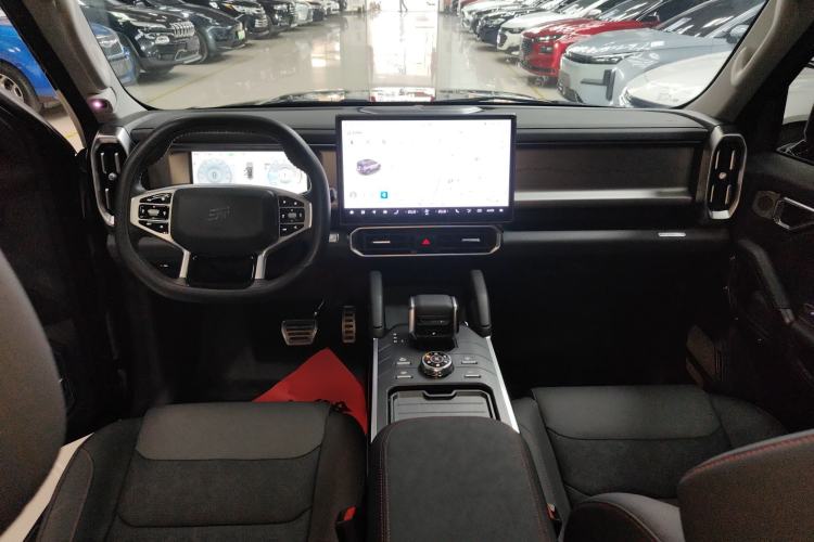 Used JETOUR Traveler 2023 2.0T All-Wheel-Drive CrossPRO Center Console