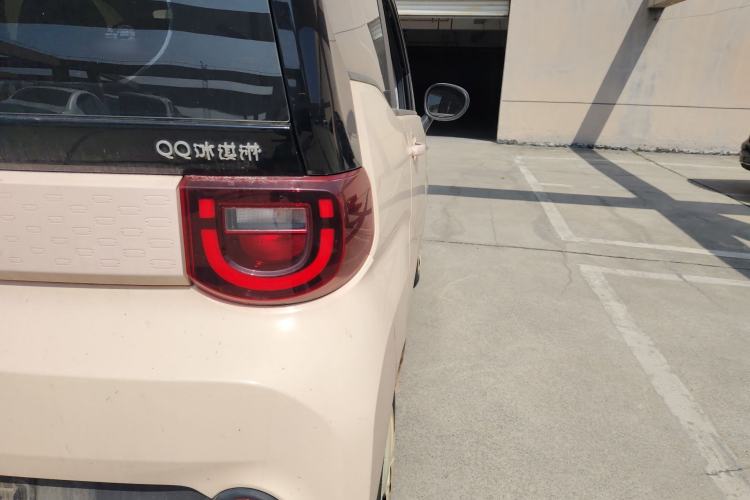 Used Chery QQ Ice Cream 2022 120km Conical Shape Lithium Iron Phosphate
