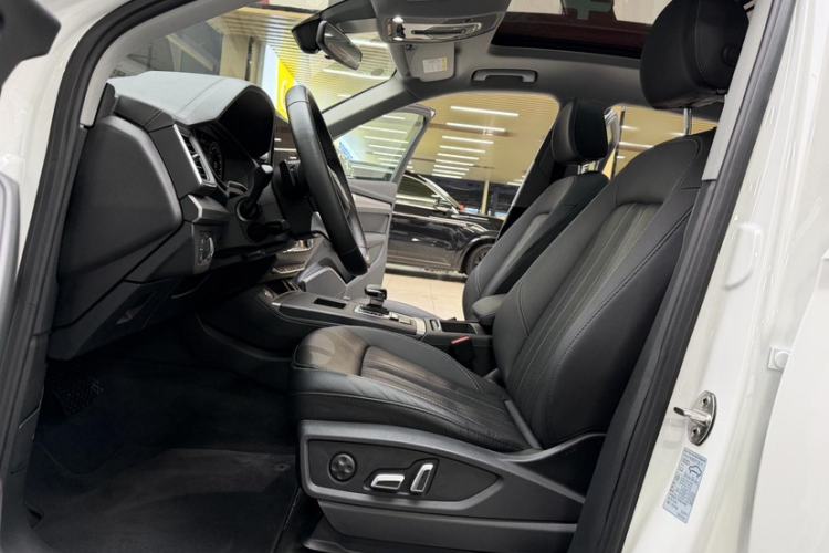 Used Audi Q5L 2023 40T Fashionable and Elegant Version